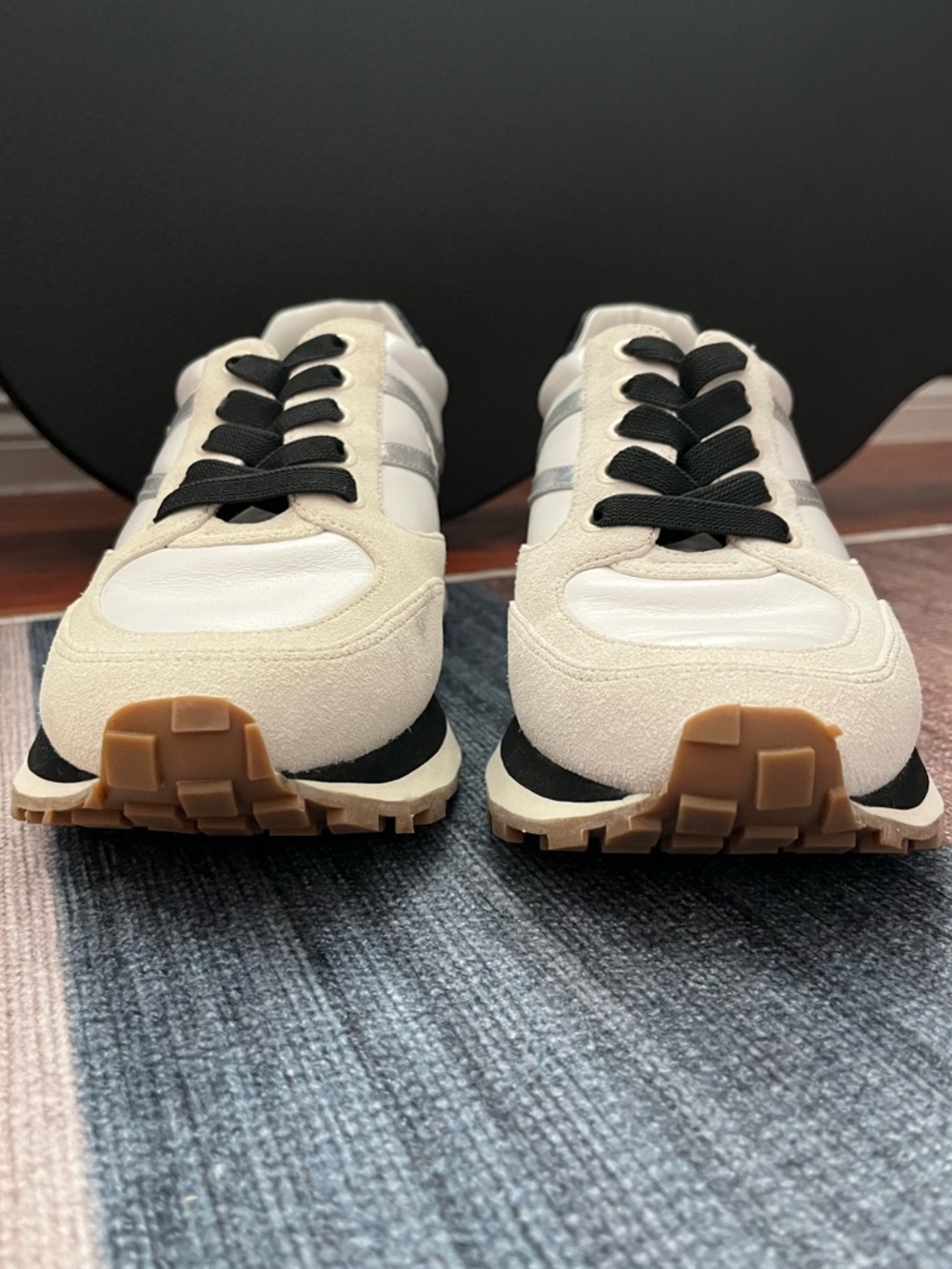 Veronica Beard Darin Sneakers Size 9 White Leather Suede - Picture 2 of 11